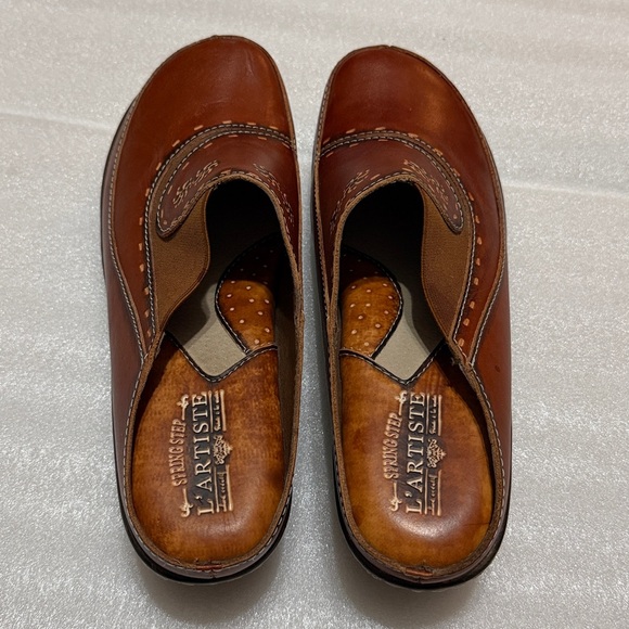 L'Artiste Spring Step Burbank Hand-Painted Leather Clogs size 41 (9.5) - Picture 3 of 10
